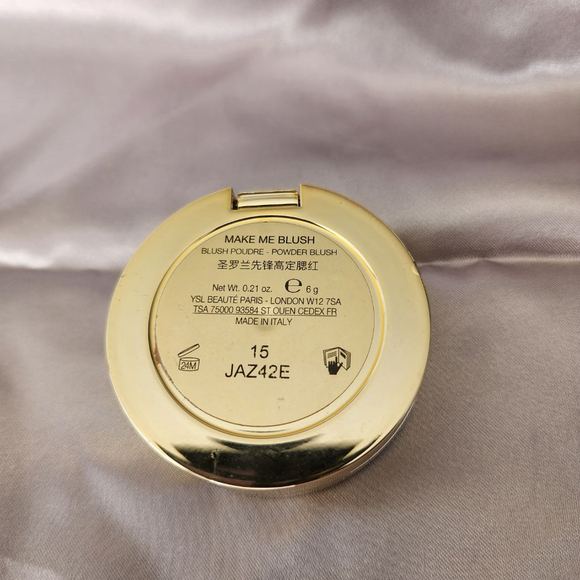 Yves Saint Laurent (YSL) blush in shade 15 - Chili Crush - Picture 4 of 4